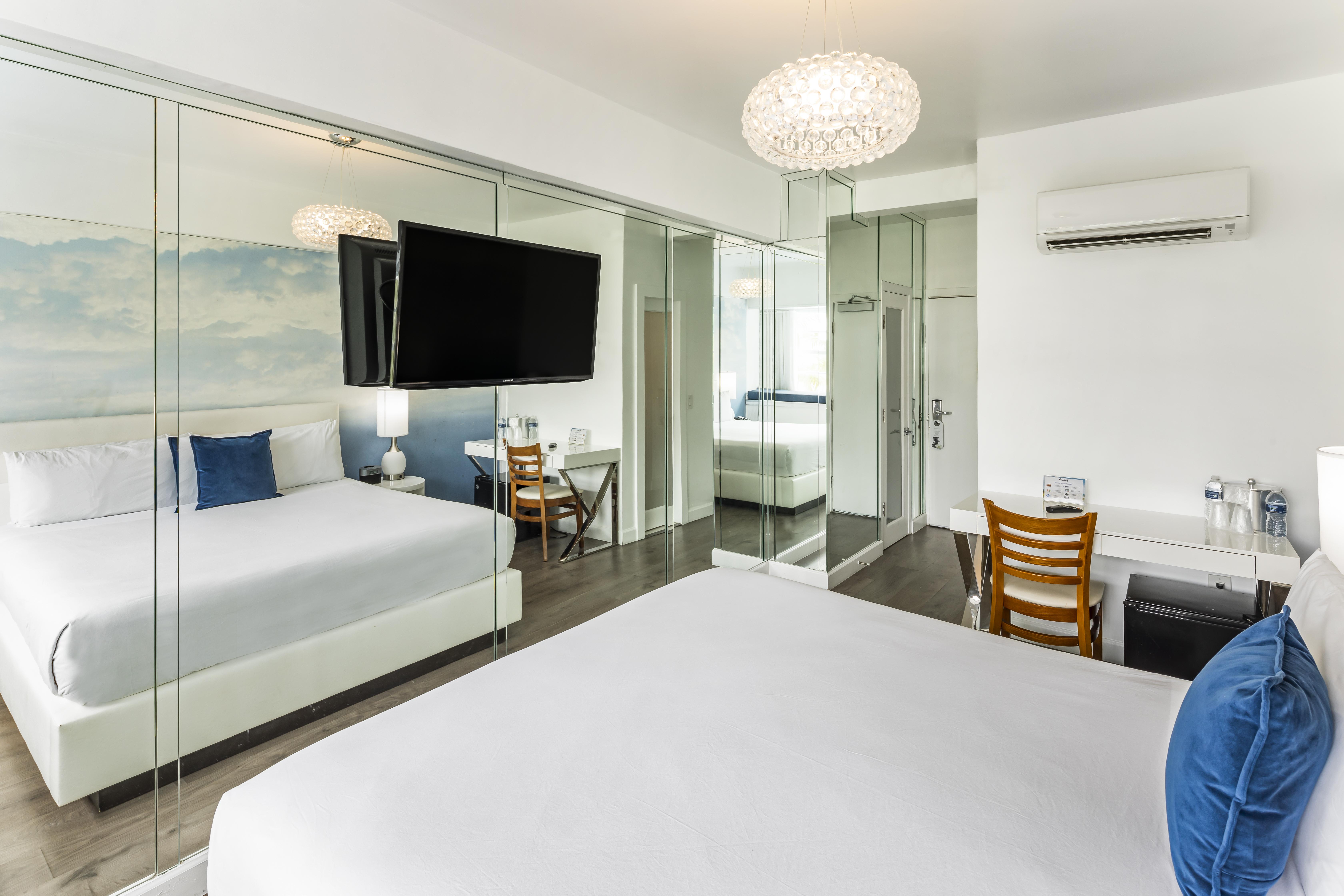 Penguin Hotel Маями Бийч Екстериор снимка